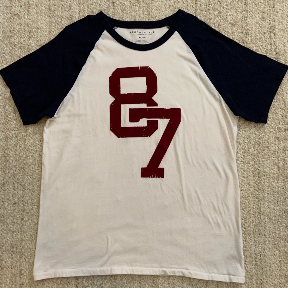 Aeropostale 87 T shirt white and blue size XL.